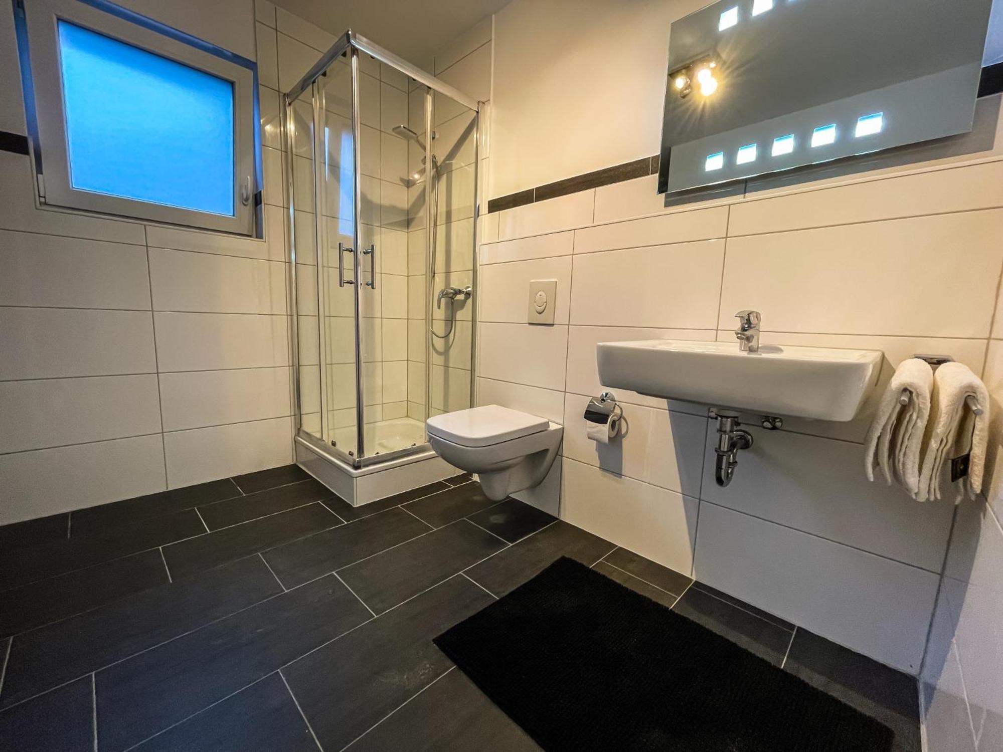 Paderborn City - Parkplatz - Netflix Apartment Ngoại thất bức ảnh